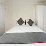 Oyo Brunel Hotel